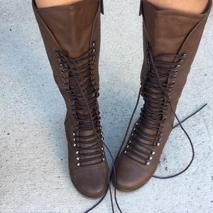 SOLD 🚫 Lace up knee high boots